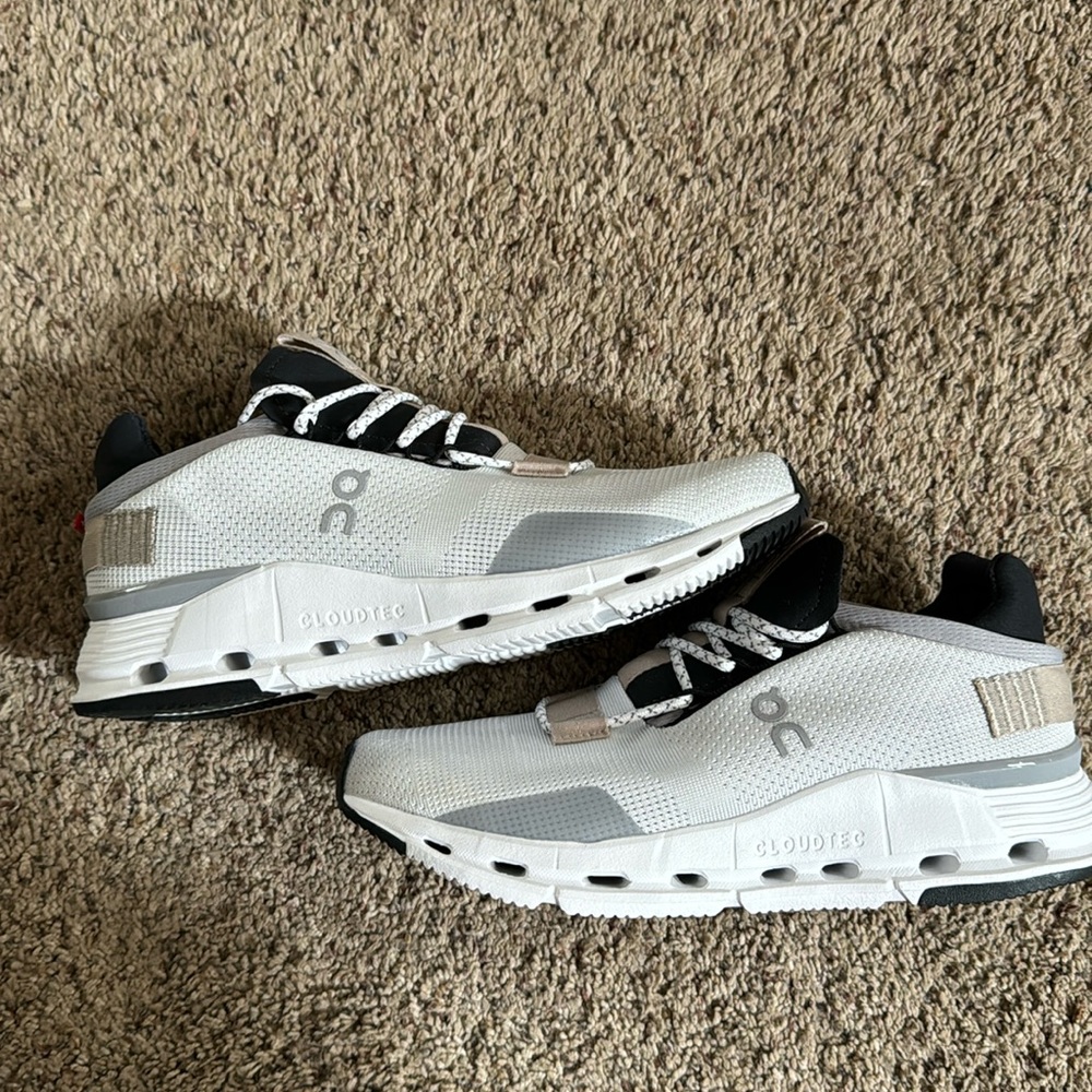 Brand new ON cloudnova shoes